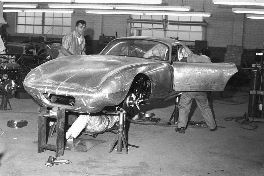 [Image: csx2287-00.png]